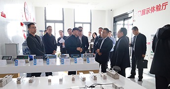 Secretary of the Erqi District Committee, led a team to investigate the company